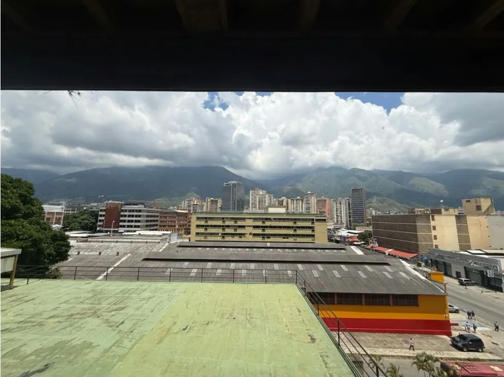 Se alquila oficina 90m2 Los Cortijos 6343 - 13