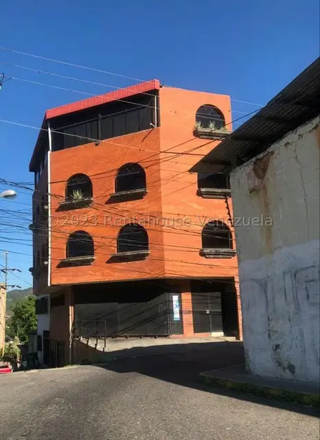 Casa (Multipes Niveles) en Alquiler en Guarenas, Miranda