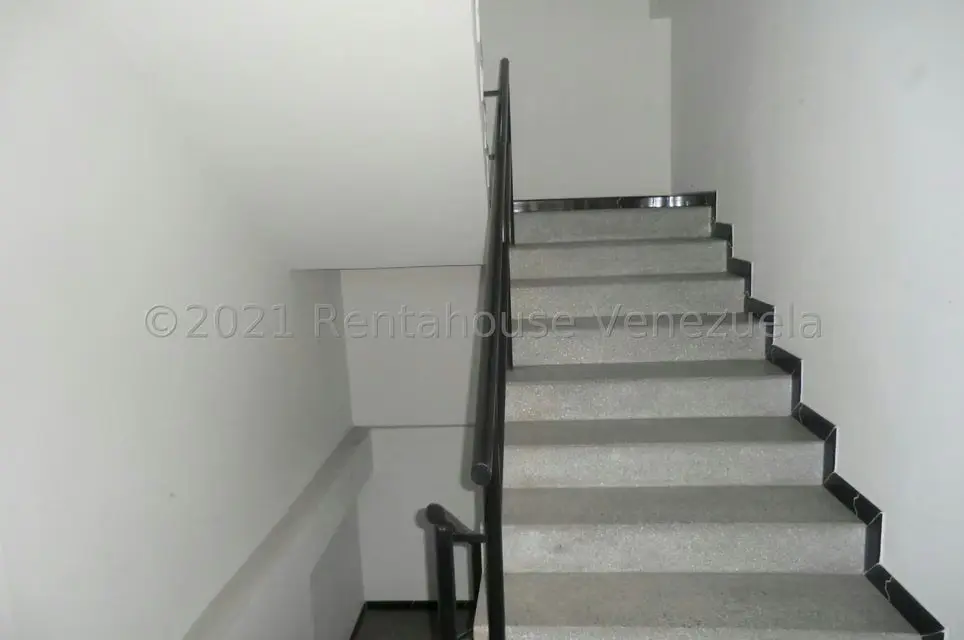 Casa (Multipes Niveles) en Alquiler en Guarenas, Miranda - 11