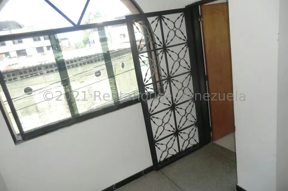 Casa (Multipes Niveles) en Alquiler en Guarenas, Miranda - 12