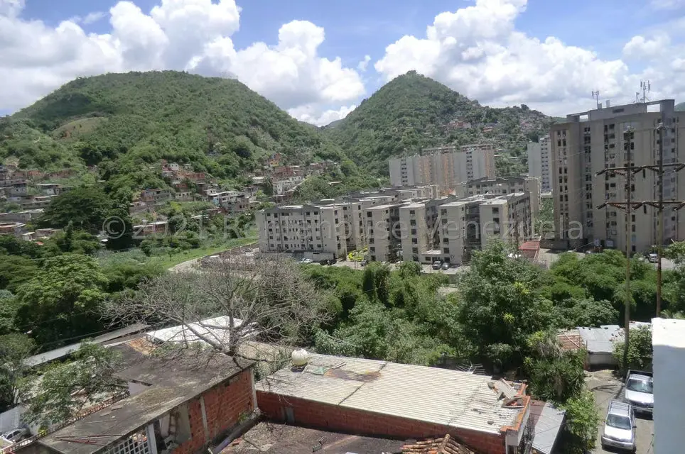 Casa (Multipes Niveles) en Alquiler en Guarenas, Miranda - 13