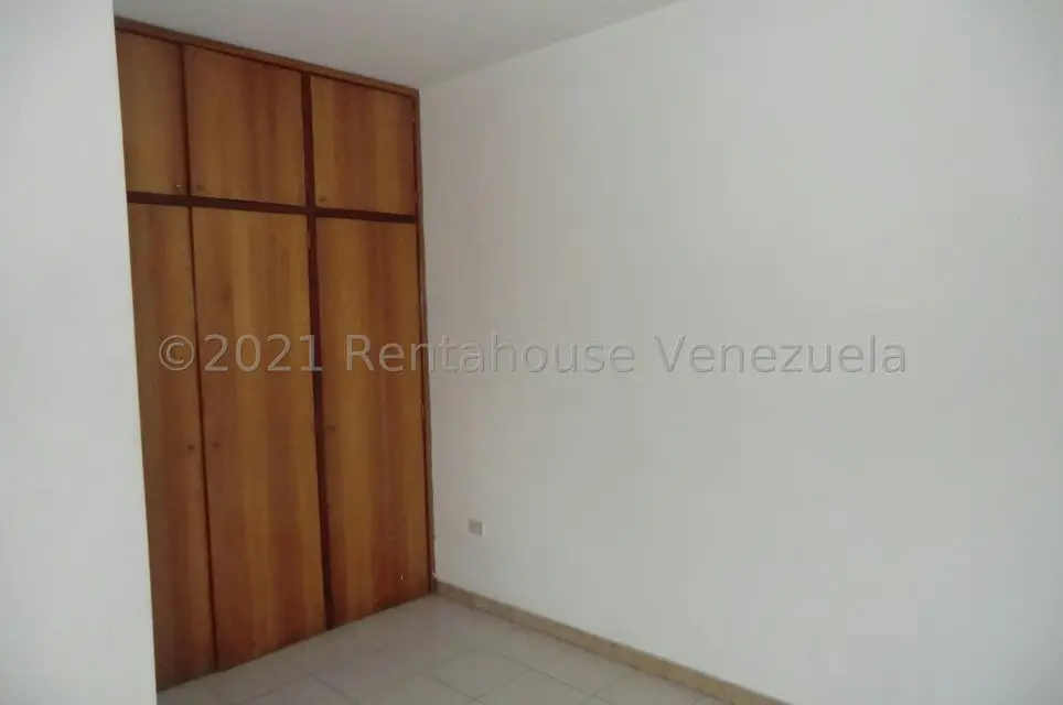 Casa (Multipes Niveles) en Alquiler en Guarenas, Miranda - 6