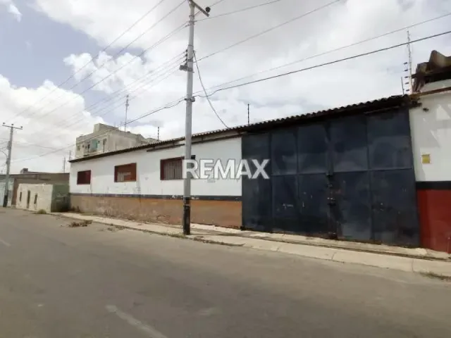 Galpon en Alquiler, Centro de Punto Fijo