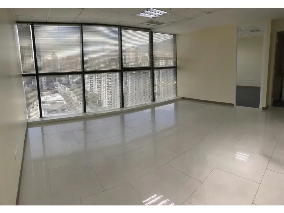 Se vende/alquila oficina Chacaito 300 m² - 4