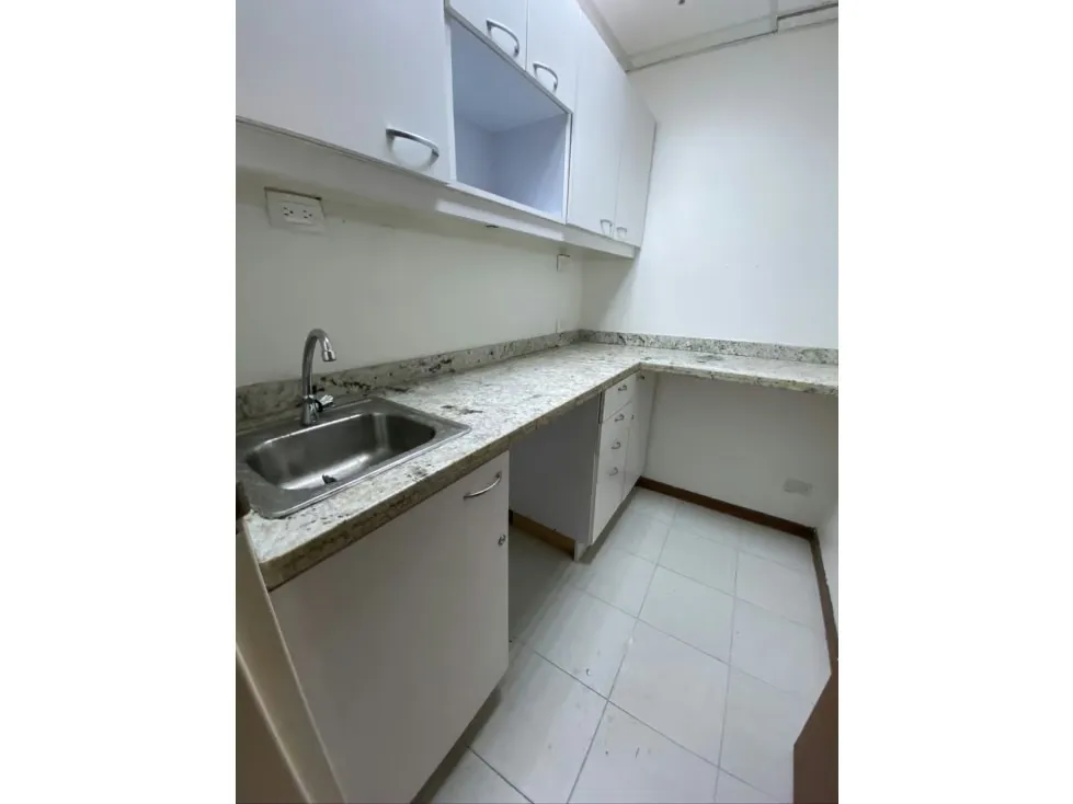 Se vende/alquila oficina Chacaito 300 m² - 7