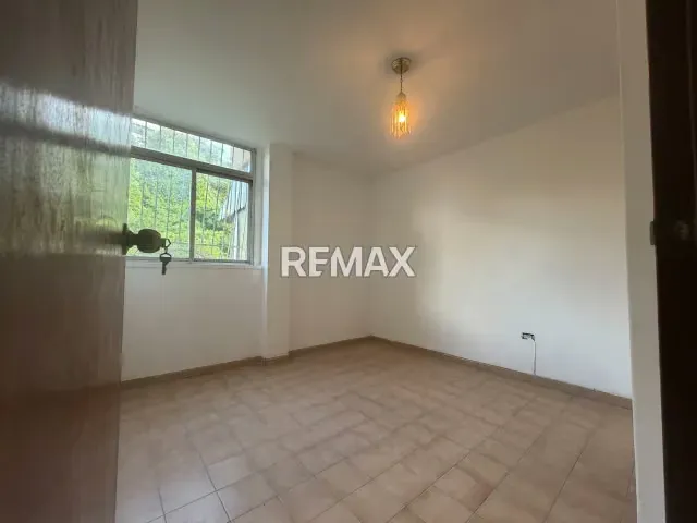Ubicación Privilegiada en Bello Monte: En venta excelente Apartamento en Calle Beethoven - 12