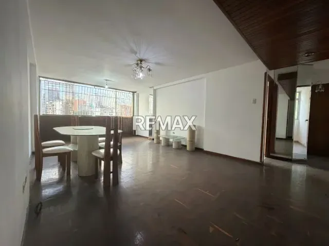Ubicación Privilegiada en Bello Monte: En venta excelente Apartamento en Calle Beethoven - 6