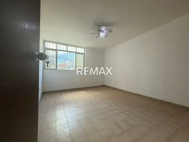 Ubicación Privilegiada en Bello Monte: En venta excelente Apartamento en Calle Beethoven - 10