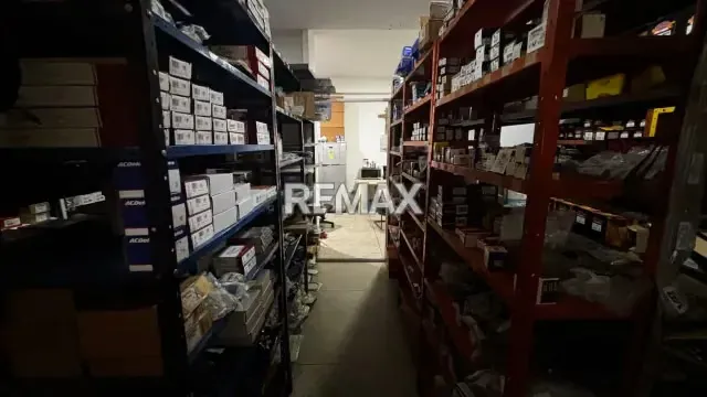 VENDE LOCAL COMERCIAL EN C.C CAURA - 2
