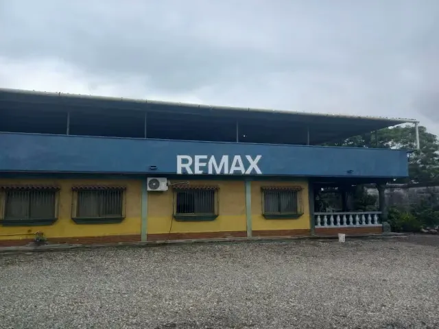 En Venta Galpón Industrial 468m² con Oficinas, Baños, Luz Trifasica y Agua + Casa 312M2. Todo en Terreno Propio de 2792M2 ¡Listo para Operar! - 5