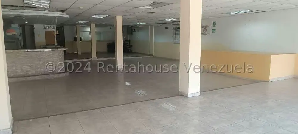Local Comercial en Alquiler en Caraballeda, Vargas - 4