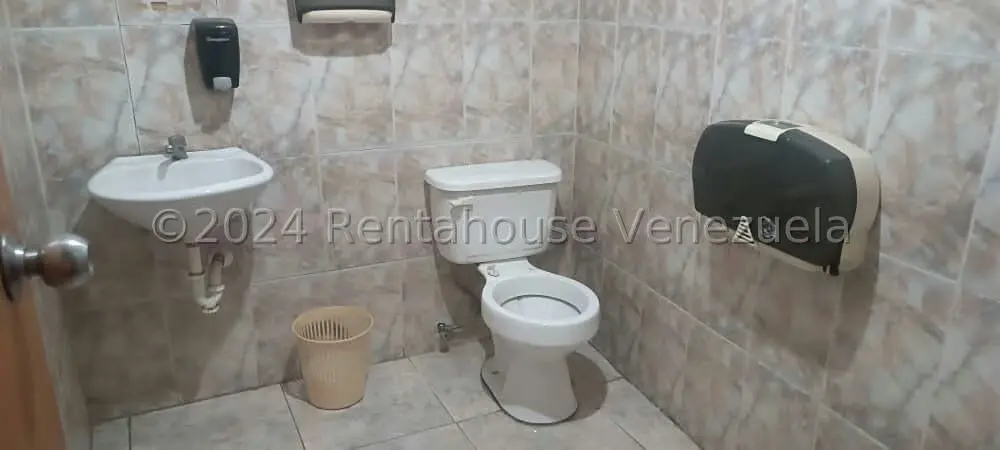 Local Comercial en Alquiler en Caraballeda, Vargas - 9