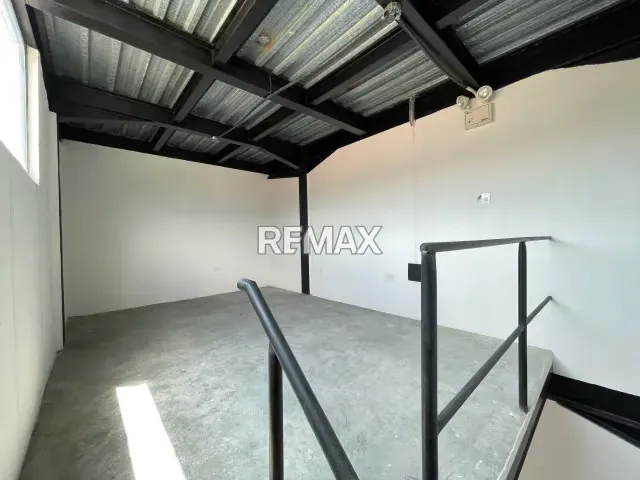 En Alquiler Local Comercial en C.C San Diego Norte, Sector La Cumaca - 5