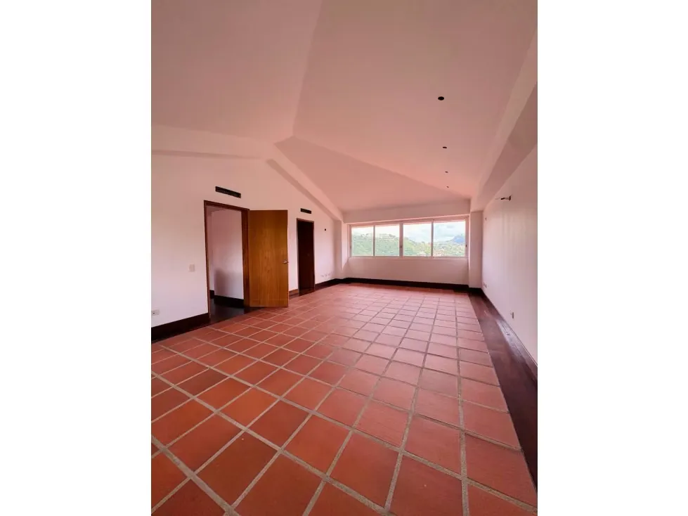 Casa en venta 410m2 5H+S/5.5B+S/3P Caurimare - 14