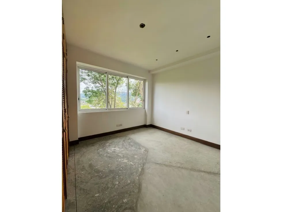 Casa en venta 410m2 5H+S/5.5B+S/3P Caurimare - 21