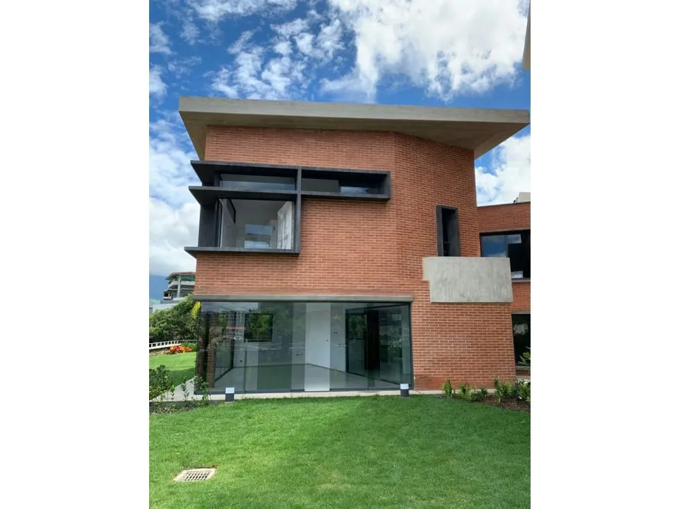 Se Vende Conj. Resd.-2.719m²C-1Casa+3Apto+3TH-Lomas De Las Mercedes-RG - 23