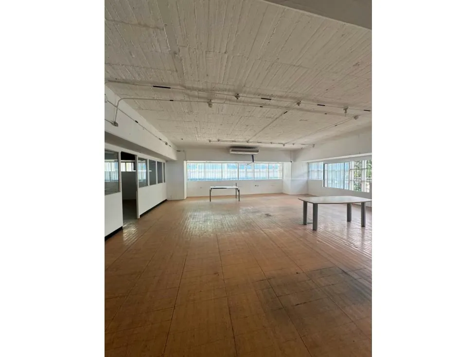 PISO INDUSTRIAL EN ALQUILER 1.177 M2 - URB.BOLEITA - 6