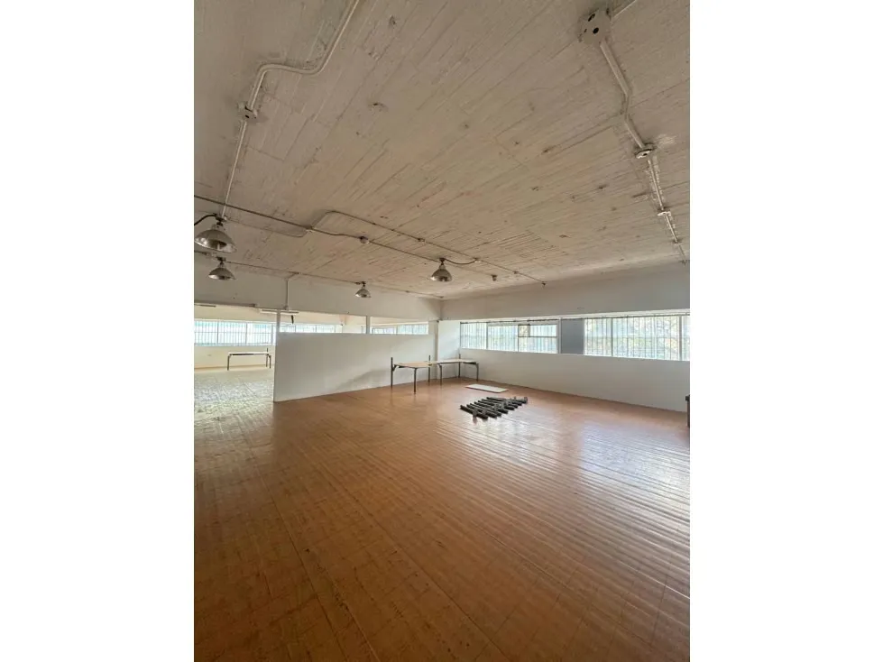 PISO INDUSTRIAL EN ALQUILER 1.177 M2 - URB.BOLEITA - 7