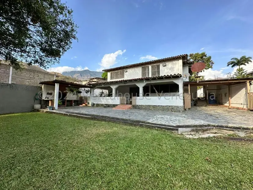 Casa (Multipes Niveles) en Venta en El Limon, Aragua