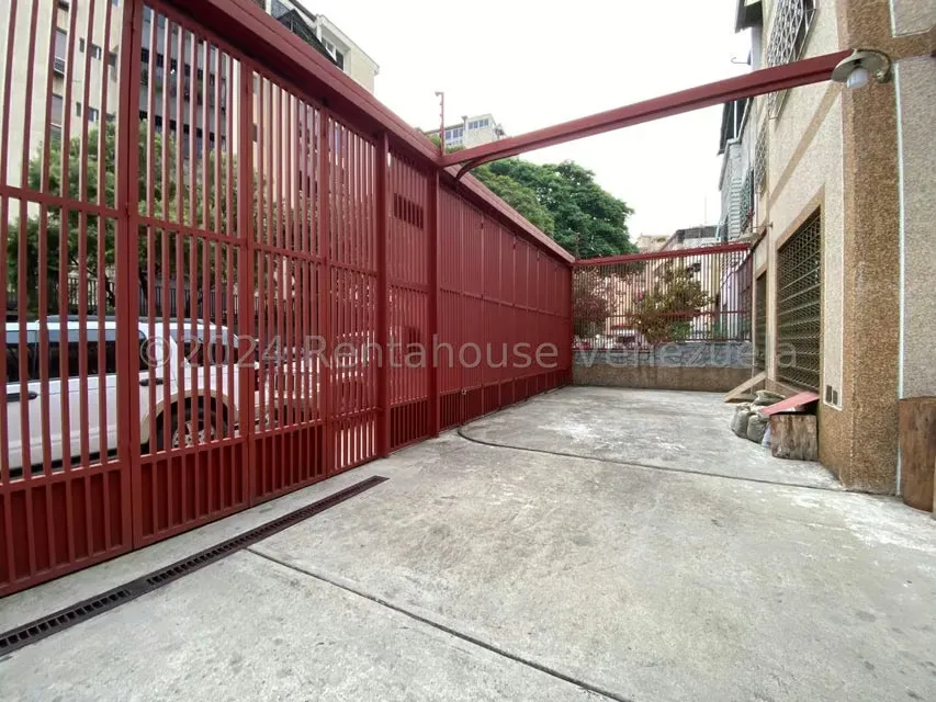 Edificio en Venta en Valle Abajo, Distrito Metropolitano - 2