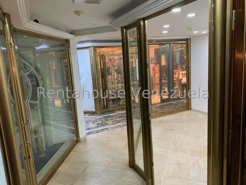 Local Comercial en Alquiler en Chuao, Distrito Metropolitano - 6