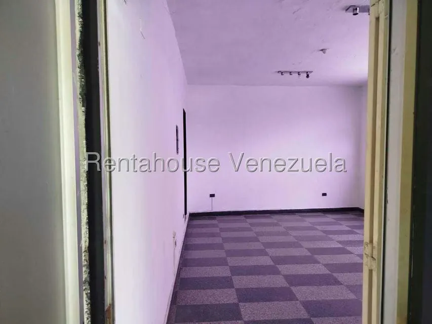 Local Comercial en Alquiler en Avenida Bolivar Norte, Carabobo - 3