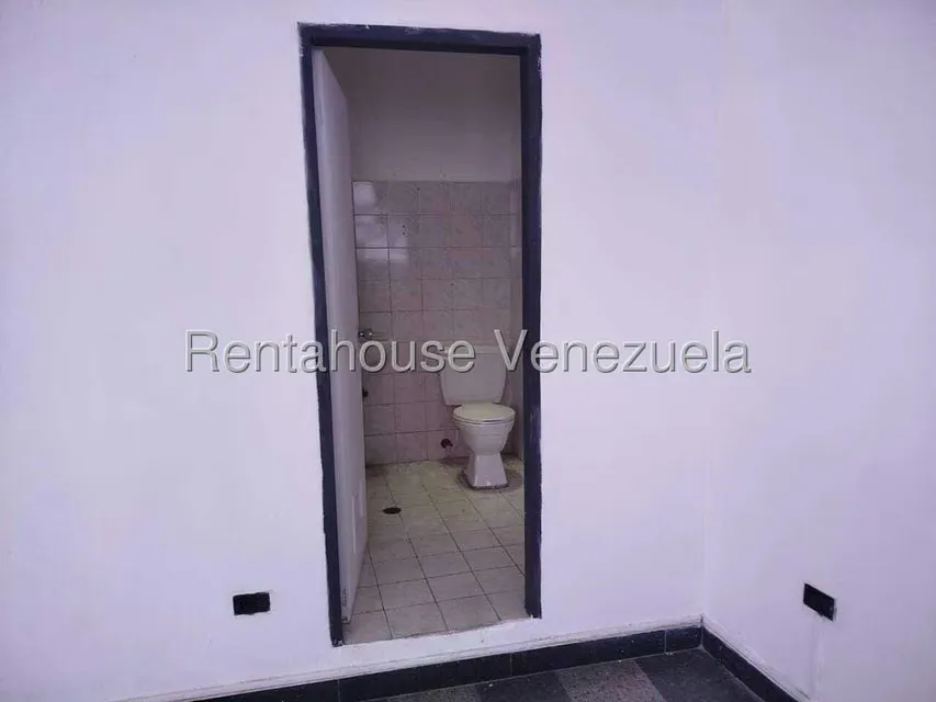 Local Comercial en Alquiler en Avenida Bolivar Norte, Carabobo - 8