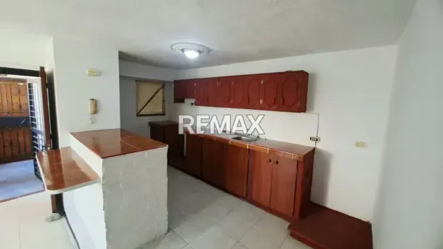 Residencias Bayona, Urb. Los Guayabitos, Naguanagua. - 13