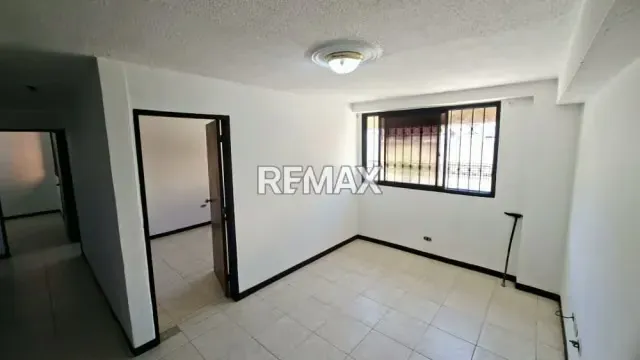 Residencias Bayona, Urb. Los Guayabitos, Naguanagua. - 3