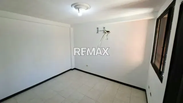 Residencias Bayona, Urb. Los Guayabitos, Naguanagua. - 4