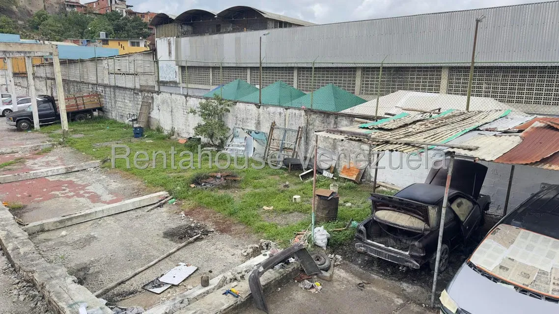 Terreno (Comercial) en Alquiler en Guaicay, Distrito Metropolitano - 23