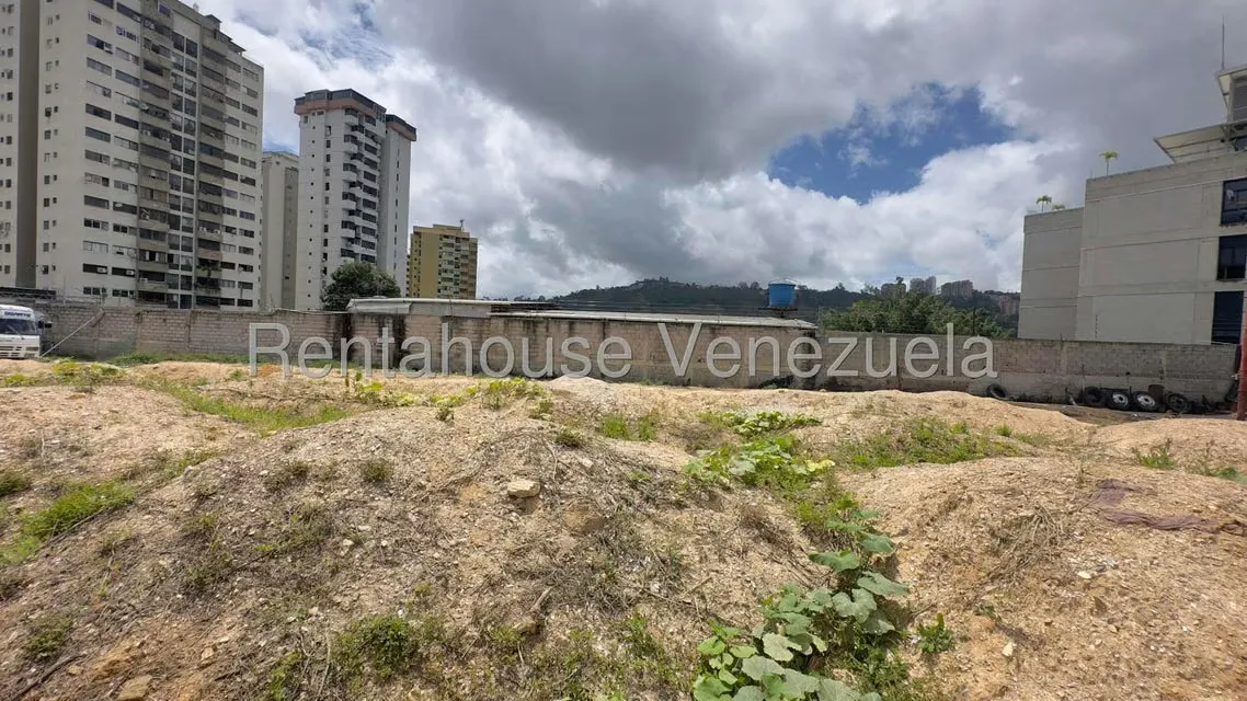 Terreno (Comercial) en Alquiler en Guaicay, Distrito Metropolitano - 5