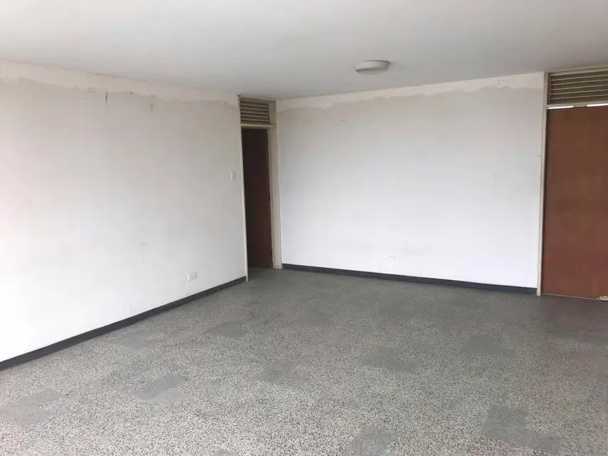 Local Comercial en Alquiler en Avenida Bella Vista, Zulia - 3