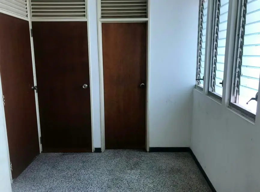 Local Comercial en Alquiler en Avenida Bella Vista, Zulia - 7