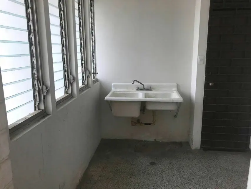 Local Comercial en Alquiler en Avenida Bella Vista, Zulia - 8