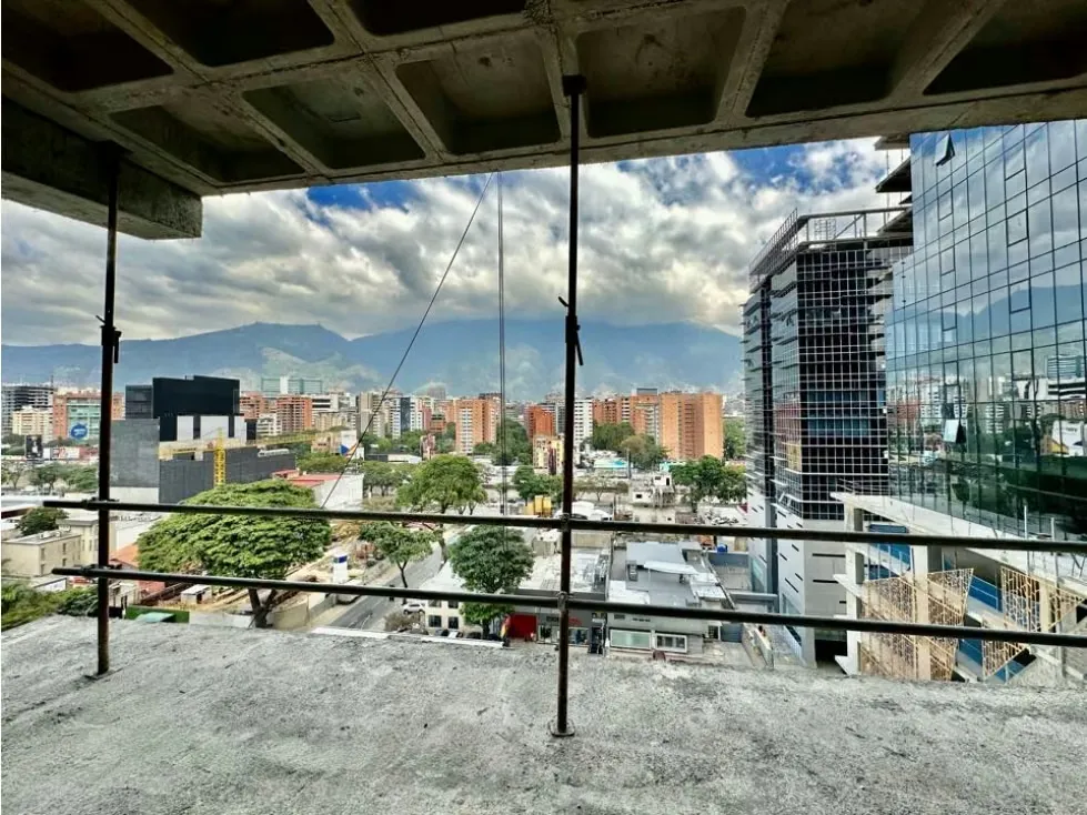 Se vende oficina 2.000m2 Las Mercedes - 7