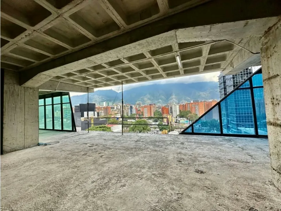Se vende oficina 2.000m2 Las Mercedes - 10