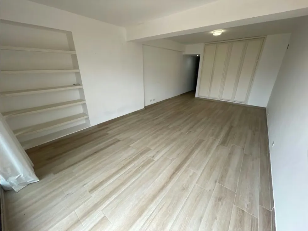 Vendo apto 350m2 5h+s/4b+s/4p Colinas de Valle Arriba 3233 - 18