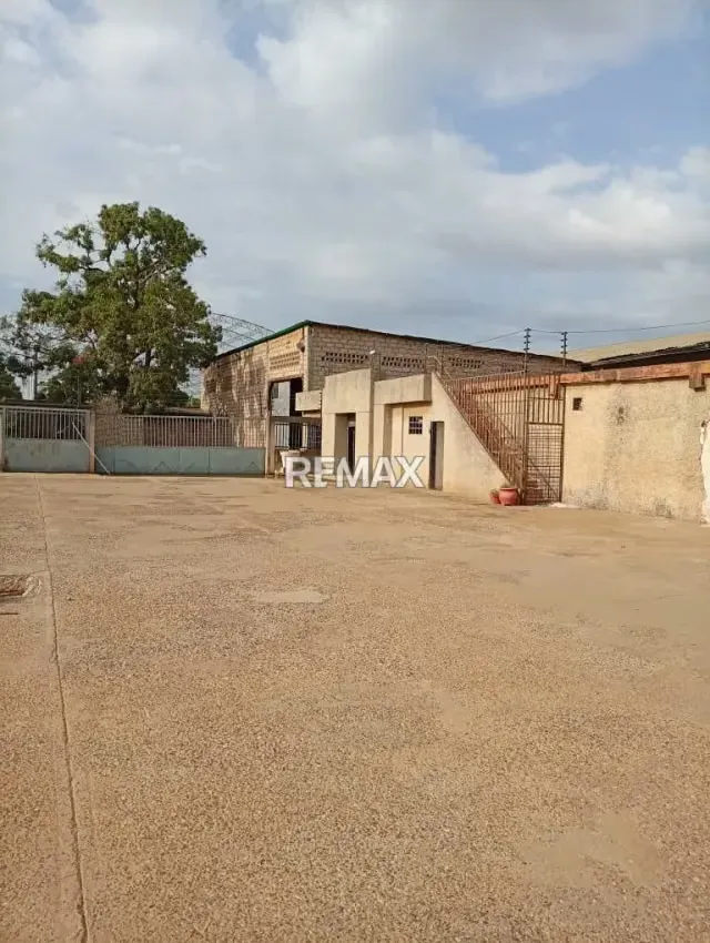 GALPON EN ALQUILER ZONA INDUSTRIAL SUR PRIMERA ETAPA 500