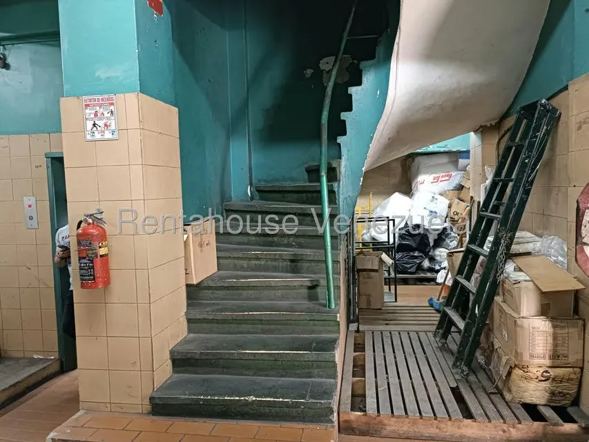 Edificio en Venta en Parroquia La Candelaria, Distrito Metropolitano - 8