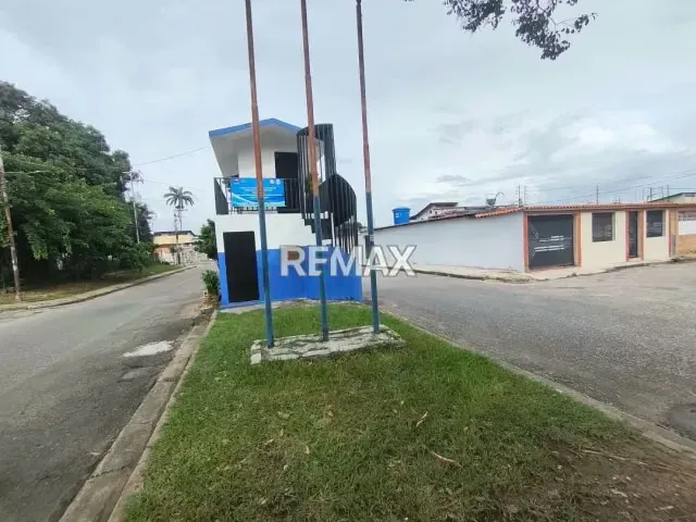 Propiedad de Uso Mixto en Esquina – El Naranjal, Naguanagua Comercial y Residencial, ubicada en la Urbanización El Naranjal, Naguanagua, Estado Carabobo.