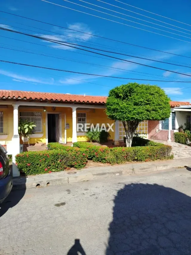 EN VENTA CASA EN VILLA COLONIAL, LOS CHACOS. - 10