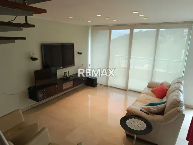 VENTA PH DUPLEX REMODELADO ESCAMPADERO 167MTS, 3H+S, 2.5B+S, 3E, MALETERO, HERMOSA VISTA AL AVILA 26-44 - 4