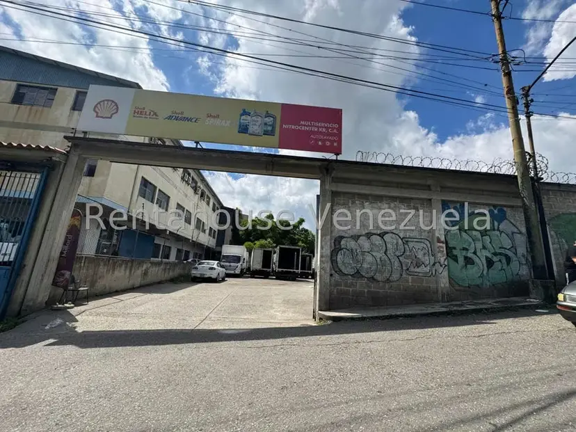 Terreno (Comercial) en Venta en La Macarena Norte, Miranda