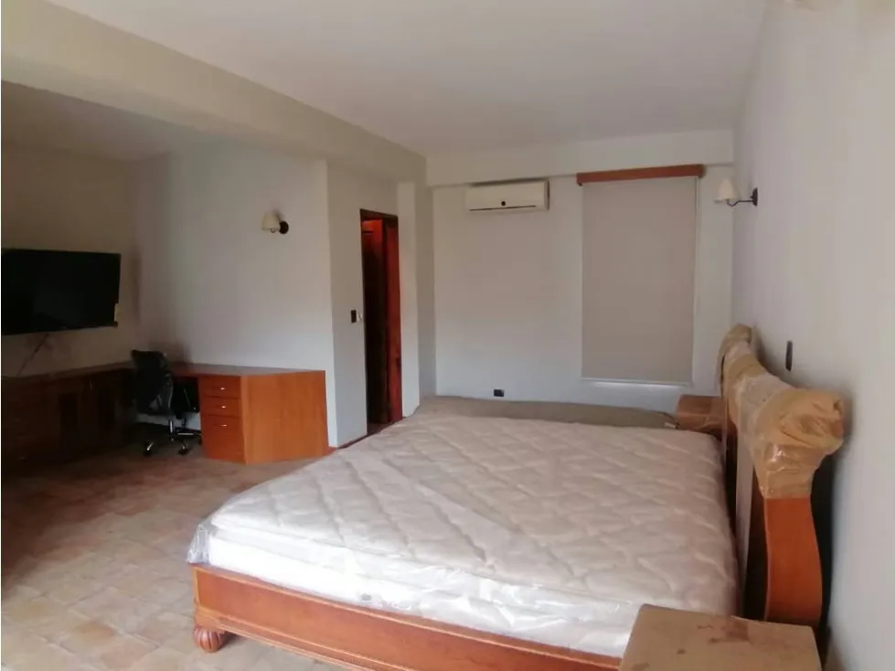 EN VENTA CASA EN LA FLORESTA 516m2 4h+s/4b+s/4p - 14