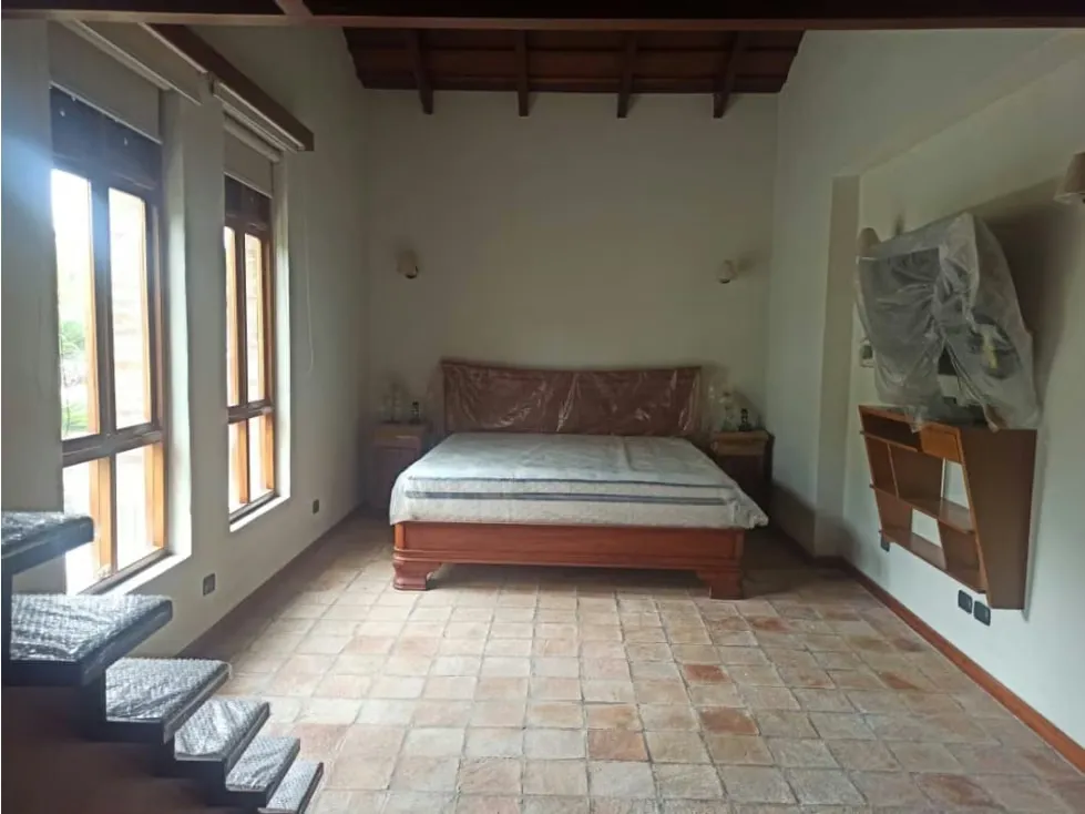 EN VENTA CASA EN LA FLORESTA 516m2 4h+s/4b+s/4p - 15