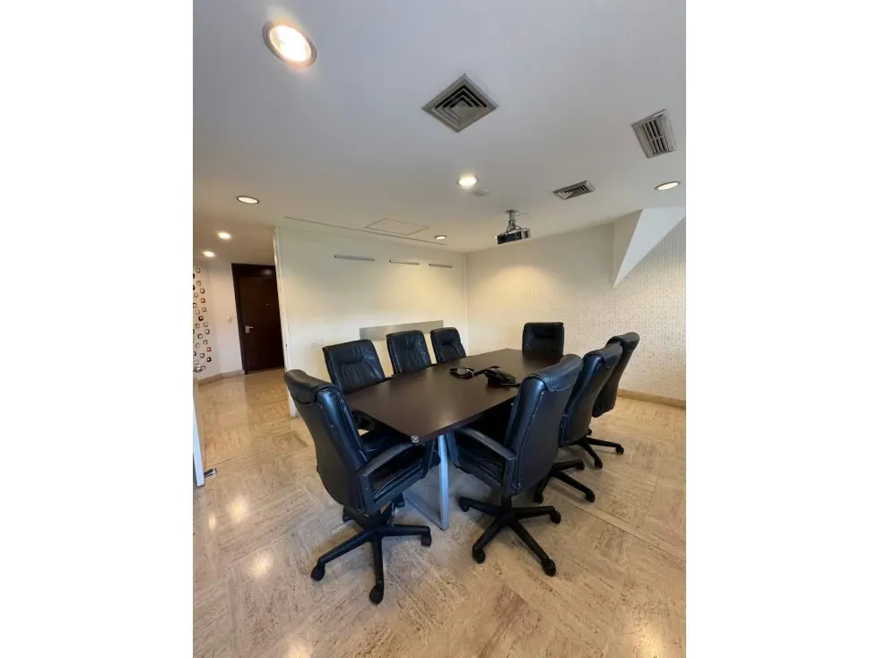 Oficina en Alquiler/Venta en el CCCT 127 m2