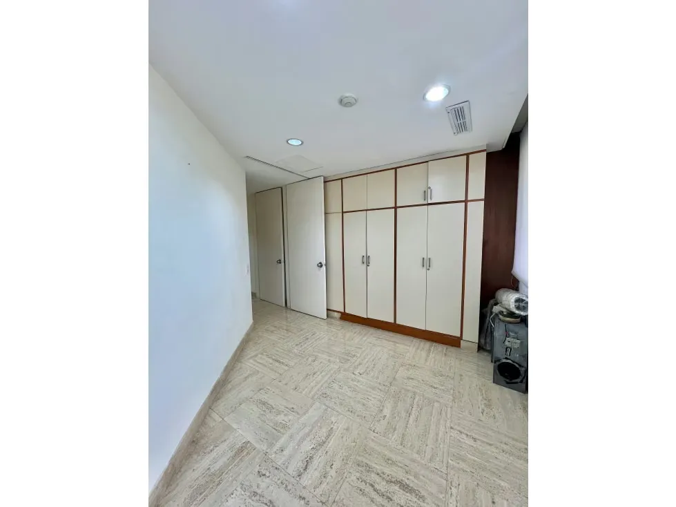 Oficina en Alquiler/Venta en el CCCT 127 m2 - 23