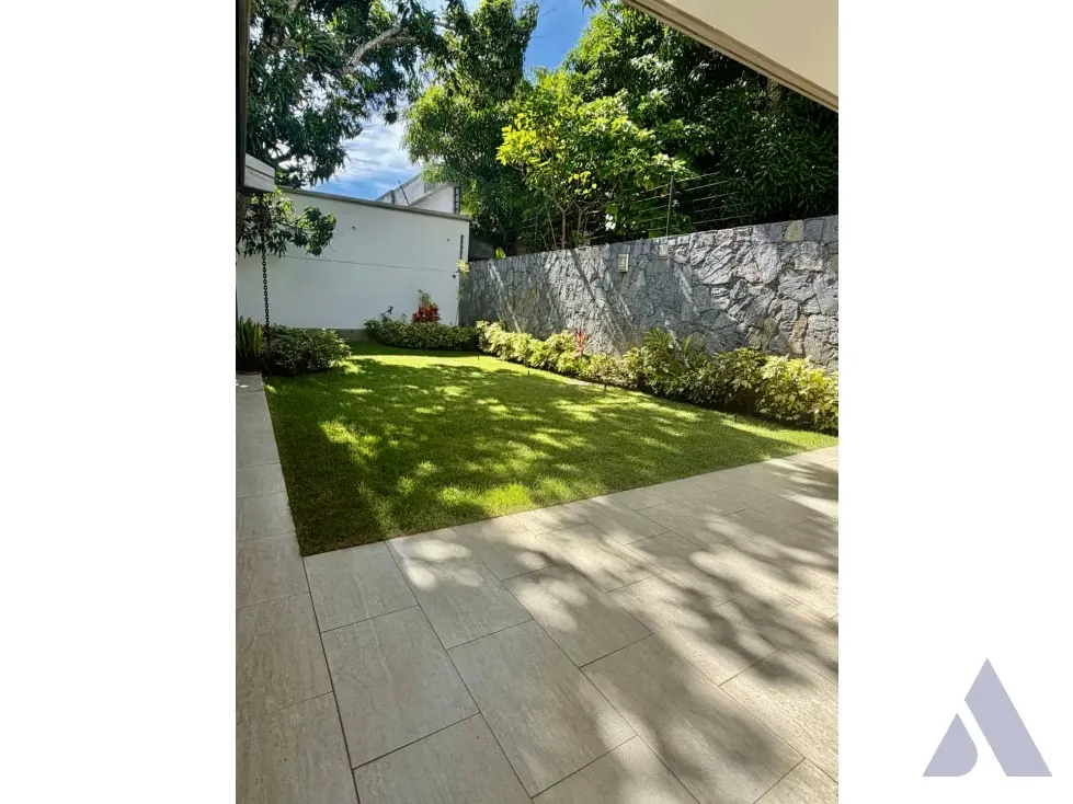 Se vende casa 730m2 4h/6b/4p Caurimare 4790 - 30
