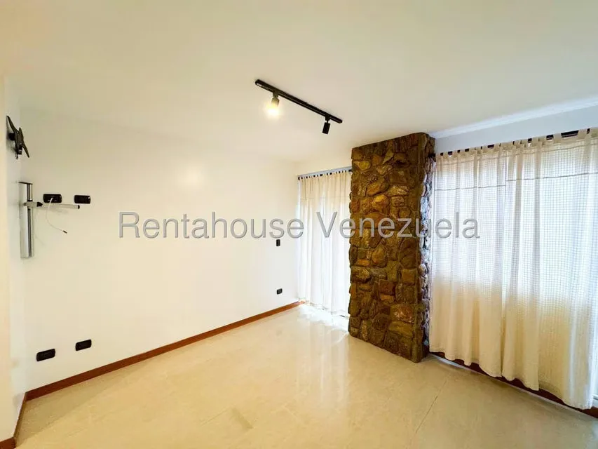 Apartamento (1 Nivel) en Alquiler en Los Naranjos de Las Mercedes, Distrito Metropolitano - 21